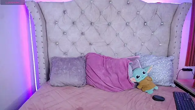 Chat +18 de Elizabeth_Evans1 ao vivo