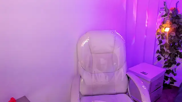 Chat +18 de Nathaly_ds ao vivo