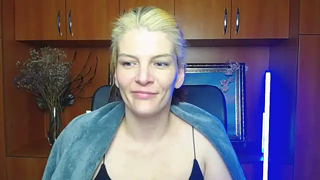 VanessaRey_ Chat XXX in diretta