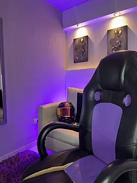 AdrianRinaldi 在線直播表演