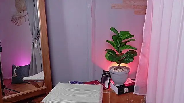 helen_rosie Adlı Modelin Canlı XXX Sohbeti