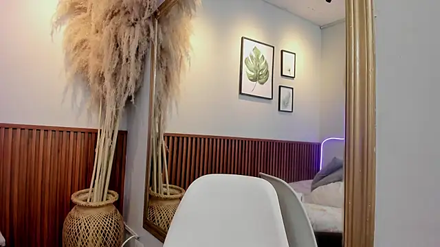 ELLARIOJAS Adlı Modelin Canlı XXX Sohbeti