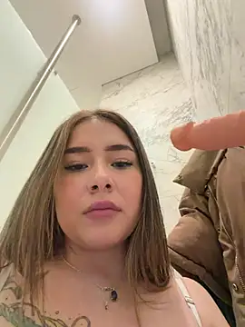 sammbunny Adlı Modelin Canlı XXX Sohbeti