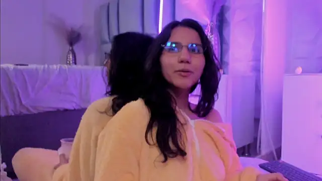 Chat XXX ao vivo de HollyPeach