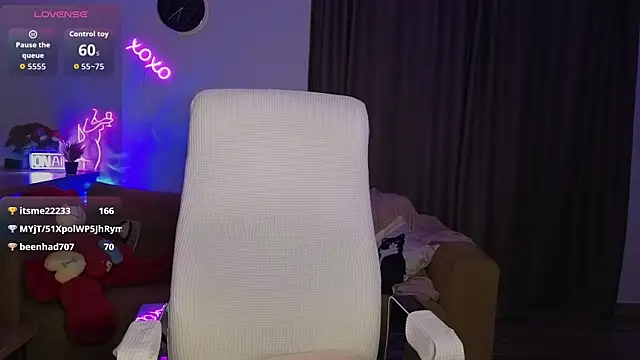 adrelaxinan Live XXX chat