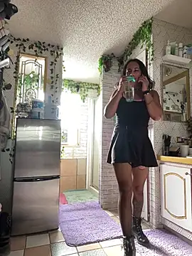 แชท XXX สดของ TranSexualJade95