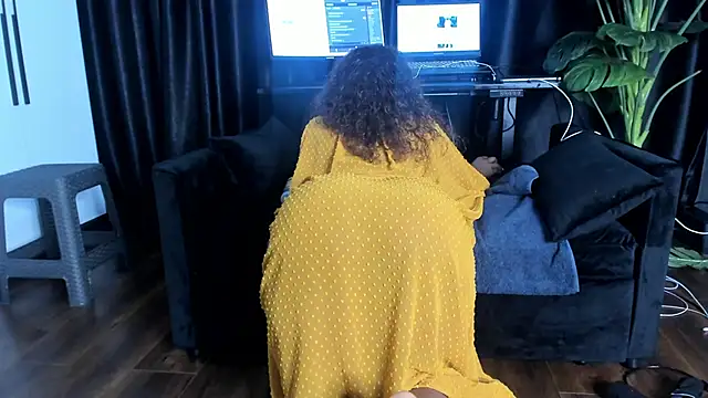 Show de naughty_bigass na webcam