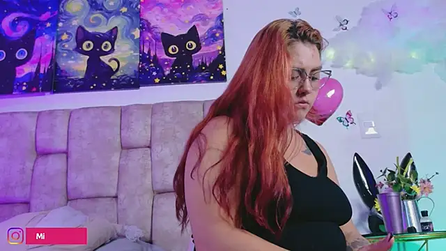 MiiaBlumm_ 网络视讯表演