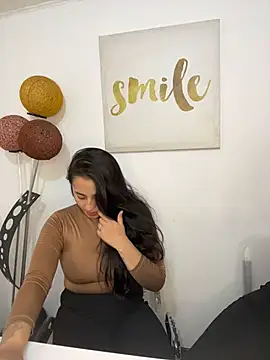 Chat +18 de Antonella_Julieta ao vivo