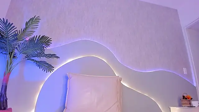 Pokazy przed kamerką – CannelaSmith