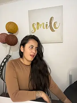 Antonella_Julieta 网络视讯表演