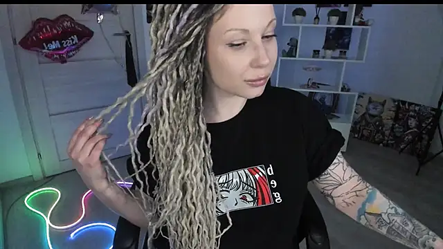 HoneySallyMoore: онлайн-секс-чат