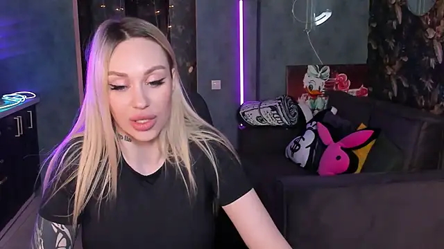 دردشة Blckmirrorr الجنسية المباشرة