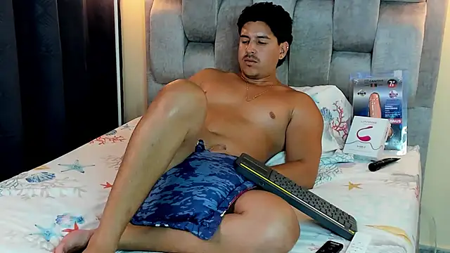 victor_vixen Show in webcam