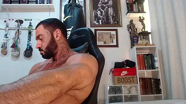 Show de henryhadesflirt na webcam