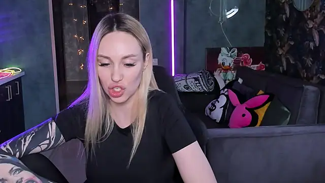 Blckmirrorr's Live XXX Chat