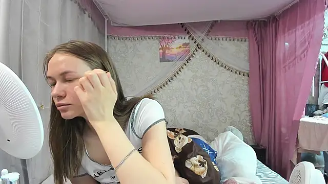 leila_bambi_'s Live XXX Chat