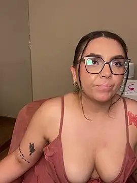 Chat +18 de AlmaraRouge ao vivo