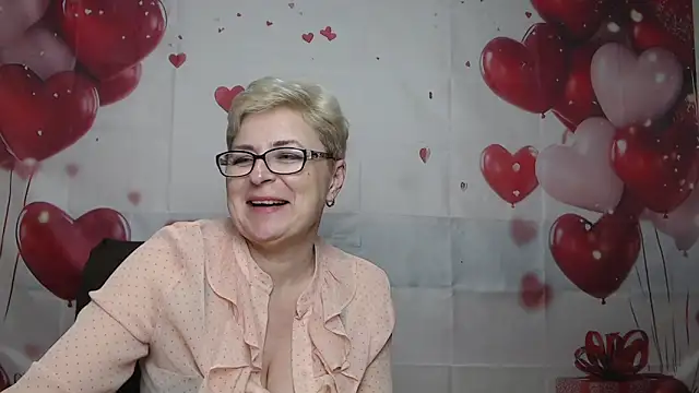 EmiliaGree's Live XXX Chat