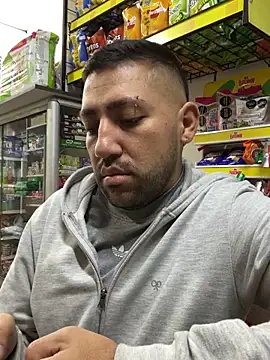 JuanZapata33's Webcam Show