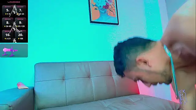 Valentiinoss webkamerás műsora