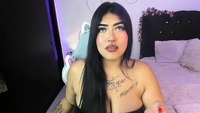hollycute__'s Live XXX Chat
