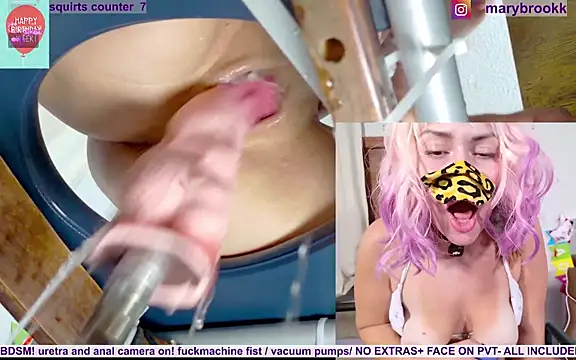 Pertunjukan Kamera Web MaryBrook1