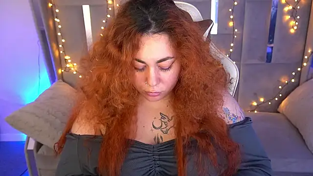 Kittywakee Adlı Modelin Canlı XXX Sohbeti