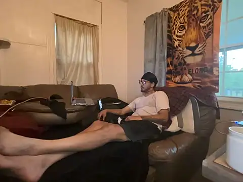 ThrowedWorldWide's Live XXX Chat