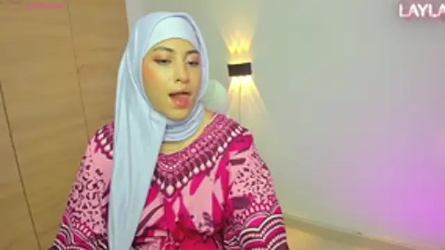 LAY_LA_ Adlı Modelin Canlı XXX Sohbeti