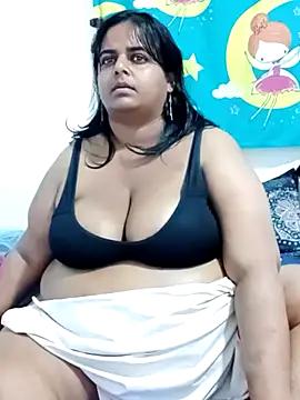 SusanaEshwar's Live XXX Chat