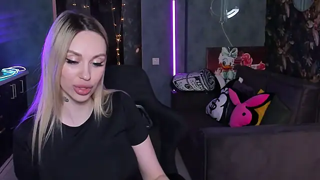 Blckmirrorr's Live XXX Chat