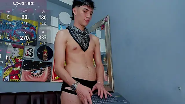 AronTawers 现场XXX聊天