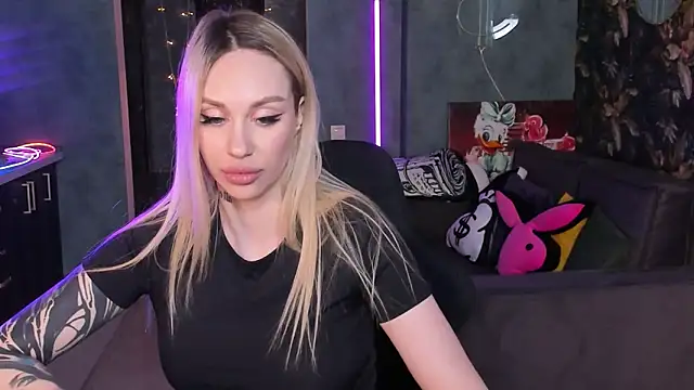 دردشة Blckmirrorr الجنسية المباشرة