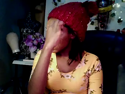 Anaconda2350 Adlı Modelin Canlı XXX Sohbeti