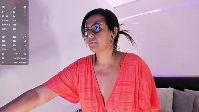 Chatroom XXX en direct de EmillyLim