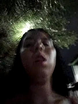 XXX chat uživo modela royalgirls_x