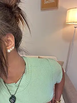 Chat +18 de Brownfitbabyy ao vivo