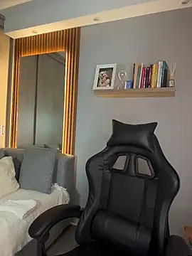 Chat +18 de FridaKlein ao vivo