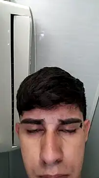 Dyla_n18's Live XXX Chat