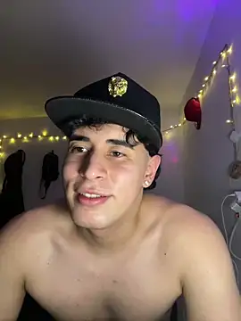 Maximuz1920 élő XXX-chatje