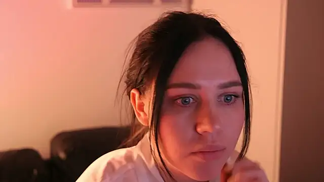 Chat XXX en directo de mira_mmira