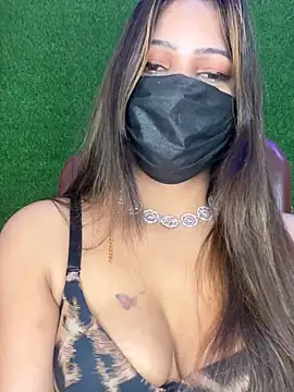 CUTI-NAINAn Live XXX chat