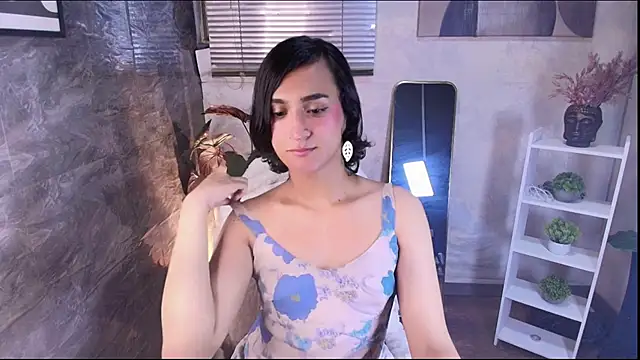 Show modela Zoee_Kiss_ na web-kameri