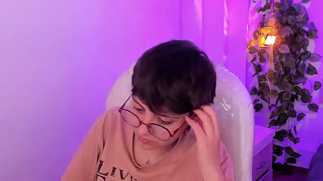 Nathaly_ds Adlı Modelin Canlı XXX Sohbeti