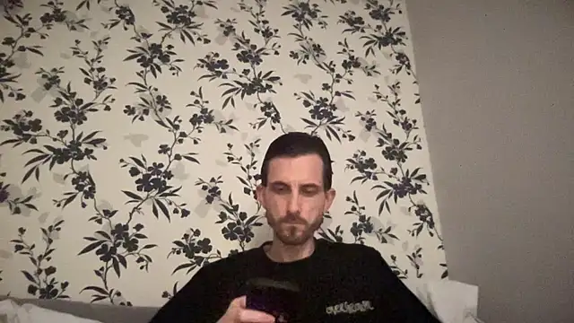 Big8inchUncutCock Webcam Show