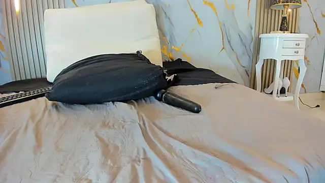 Tiifany_Baker Chat XXX in diretta