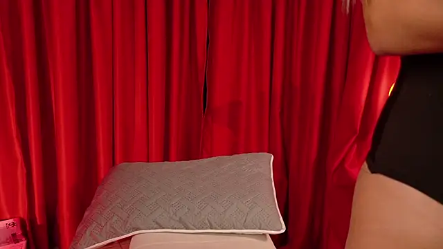 VictoriaNova_: απευθείας συνομιλία ΧΧΧ