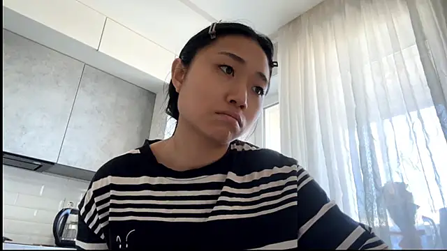 SweetMiaXO Show in webcam