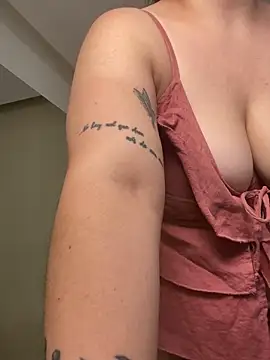 Sembang XXX Secara Langsung AlmaraRouge